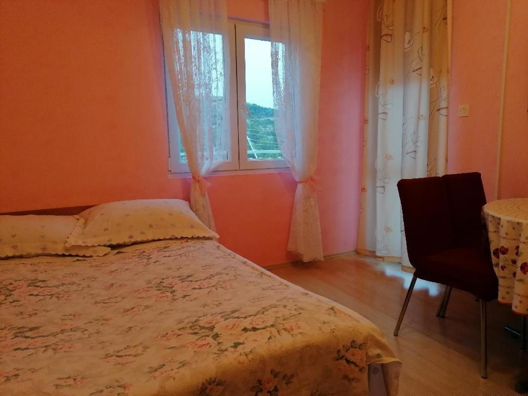 Apartmani Milisa L Primošten Екстериор снимка