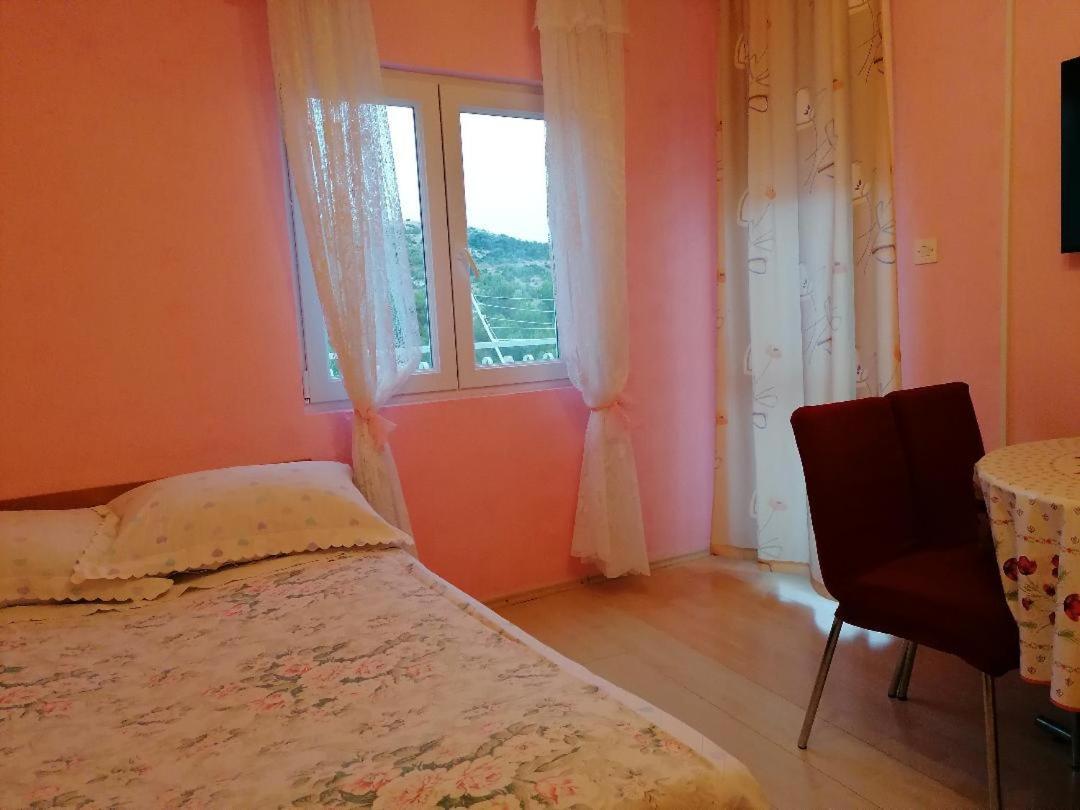 Apartmani Milisa L Primošten Екстериор снимка
