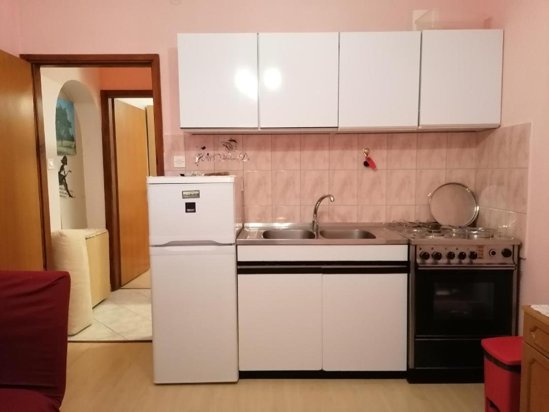Apartmani Milisa L Primošten Екстериор снимка